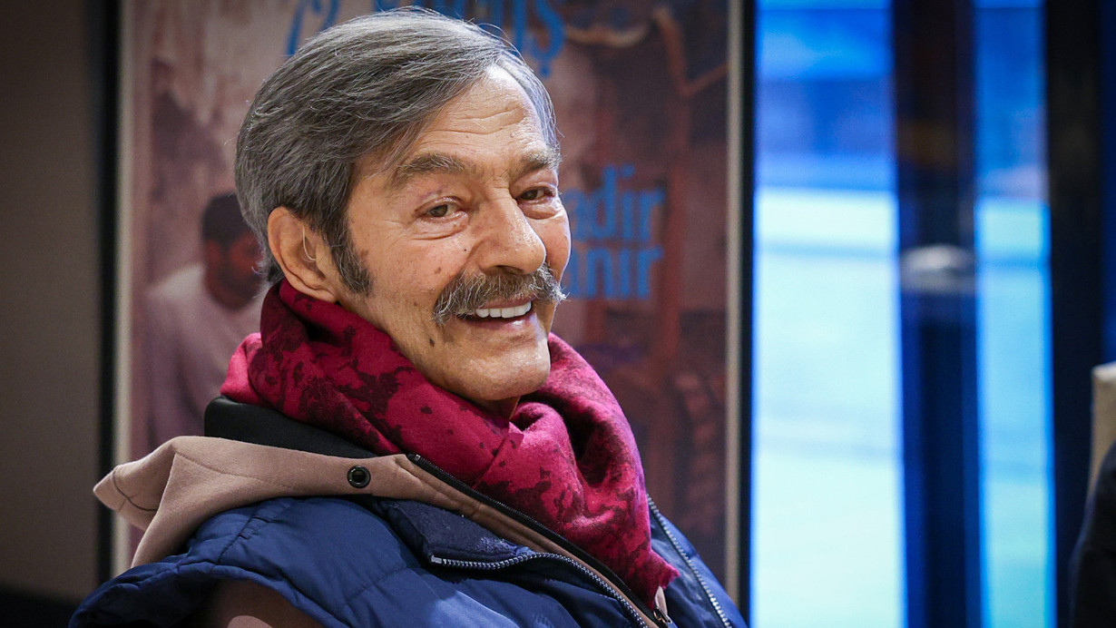 Usta oyuncu Kadir İnanır hastaneye kaldırıldı