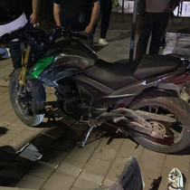 Kaza yapan sürücü olay yerinden kaçtı! 17 yaşındaki motosikletli ağır yaralandı