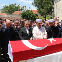 Destici’nin ağabeyi, son yolculuğuna uğurlandı