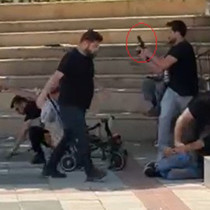 Sivil polisler bıçaklı kavgaya havaya ateş açarak müdahale etti