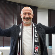 Beşiktaş, Vincenzo Italiano ile 2 yıllık sözleşme imzaladı