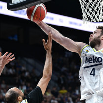 Basketbol Süper Ligi'nde ilk finalist Fenerbahçe!