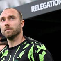 Christian Eriksen fenalaştı! Danimarka - Ukrayna maçı iptal edildi