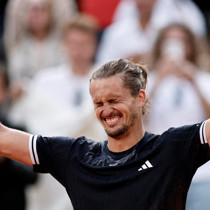 Fransa Açık'ta Alexander Zverev, ilk şampiyonluğunu kazandı