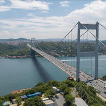 İstanbul Boğazı'nda gemi trafiği çift yönlü askıya alındı