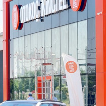 Diyarbakır'da Otokoç binasına silahlı saldırı