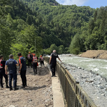 Rize'de kaybolan kişiyi arama çalışmalarında 1 AFAD personeli hayatını kaybetti