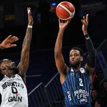 Anadolu Efes, Jordan Loyd'un sözleşmesini uzattı