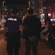 Taksim ve Kadıköy'de helikopter destekli 'Huzur İstanbul' denetimi