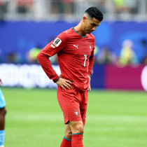 Cristiano Ronaldo'nun büyük turnuvalardaki gol laneti 10 maça ulaştı!