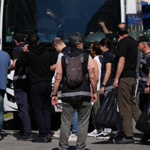Ege Üniversitesi'ndeki soruşturma: 150 araç ve 49 taşınmaza el kondu
