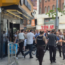Evi haczedilince banka şubesinde silahla ateş açtı
