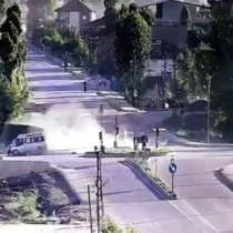 Hakkari'de korkunç kaza! Minibüs ile kamyon çarpıştı: 3 kişi hayatını kaybetti