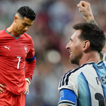 Messi tarihe geçerken Ronaldo tarih oluyor!