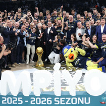 Şampiyon Fenerbahçe Beko, kupasına kavuştu