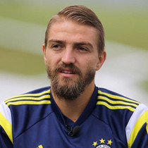 Caner Erkin, futbol kariyerini 37 yaşında noktaladı