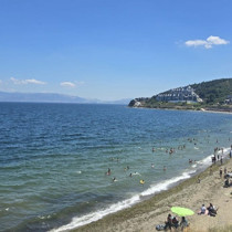 Serinlemek için girdiği deniz sonu oldu