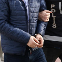 "Tesettürlü kadını havuza almadığı" iddia edilen görevli tutuklandı