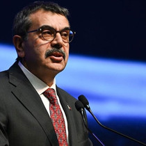 Bakan Tekin'den 'Mazerete Bağlı Yer Değişikliği' açıklaması