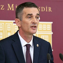 Ümit Dikbayır CHP'den istifa etti