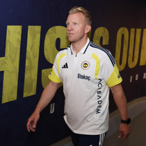 Dirk Kuyt, Fenerbahçe’ye yardımcı antrenör olarak geri döndü