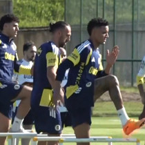 Fenerbahçe'de yeni transferler ilk idmanına çıktı