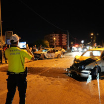 Erzincan'da korkunç kaza: 5 yaralı