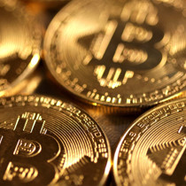 Bitcoin 21 ayın en düşük seviyelerinden toparlanıyor