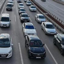 43 ilin bağlantı noktasında yaz tatili hareketliliği: Trafik durma noktasına geldi