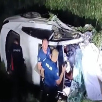 Ağrı’da iki otomobil çarpıştı; 4’ü ağır, 6 yaralı