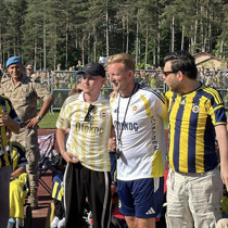 Fenerbahçe, binlerce taraftarının önünde sahaya çıktı