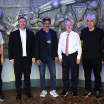 Chobani'nin sahibi Hamdi Ulukaya'dan Aziz Yıldırım'a ziyaret