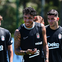 Beşiktaş, günü çift antrenmanla tamamladı