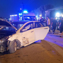Düğün salonu önünde kaza: Çok sayıda yaralı var
