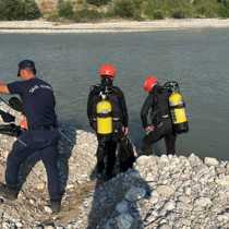 Muğla'da çaya giren Özbekistanlı genç can verdi