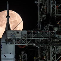 NASA, Ay'da kalıcı yerleşim yeri kurma planını hızlandırıyor