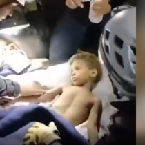 Venezuela'da mucize: 3 yaşındaki çocuk, depremden 6 gün sonra enkazdan çıkarıldı