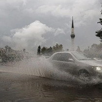 İstanbul için sağanak yağış ve dolu uyarısı