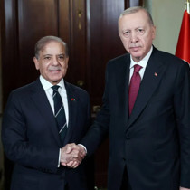 Pakistan Başbakanı Şerif yarın Türkiye'ye geliyor