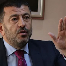 Veli Ağbaba’nın yeğeni Ahmet Can Ağbaba’nın gözaltına alındı