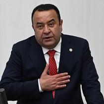 Ankara Milletvekili Adnan Beker CHP'den istifa etti