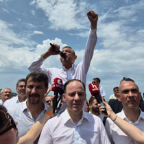 Özgür Özel: Sokakta milletle yürümek iktidara işaret eder