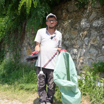 Yol kenarında servet buldu, polise teslim etti