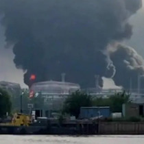 Ukrayna'dan St. Petersburg'a İHA saldırısı: Petrol terminali alevler içinde!