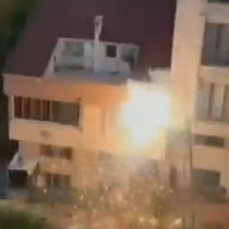 Arnavutköy'de elektrik direğinde korkutan patlamalar