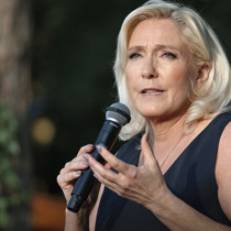 Le Pen cumhurbaşkanlığı adaylığını resmen açıkladı