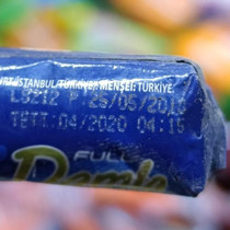 Raflarda 10 yıllık skandal: Tarihi geçmiş ve kurtlanmış ürünler bulundu