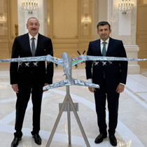 Aliyev, Baykar Yönetim Kurulu Başkanı Bayraktar'ı kabul etti