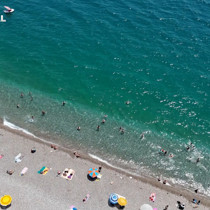 Antalya'da termometreler 38 dereceyi gösterdi, sahiller doldu