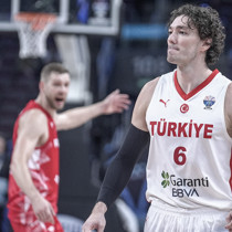 Panathinaikos Başkanı Giannakopoulos'tan Cedi Osman'a sitem